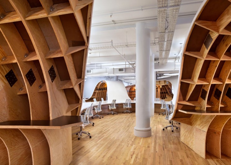 Clive-Wilkinson-Architects-Super-Desk-at-Barbarian-Offices_dezeen_784_9